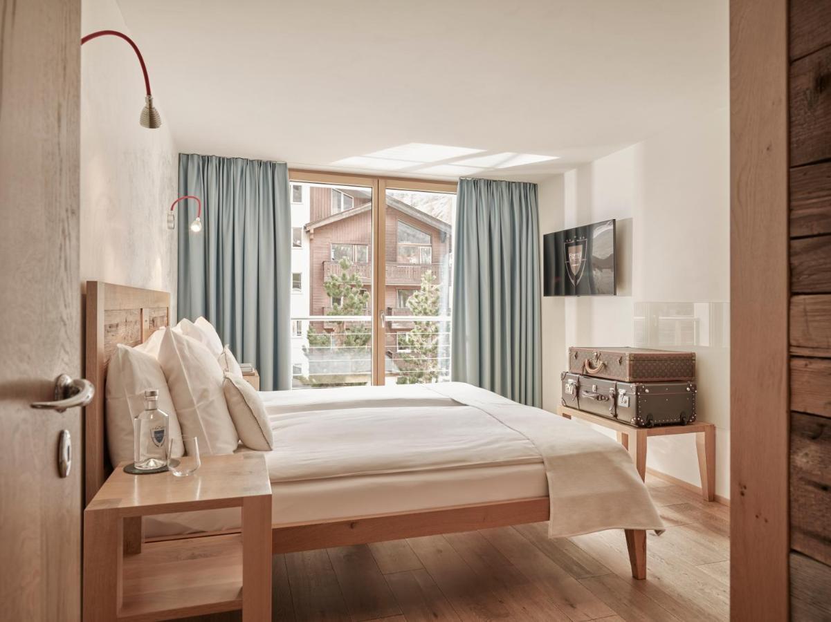 צרמט Firefly Luxury Suites מראה חיצוני תמונה