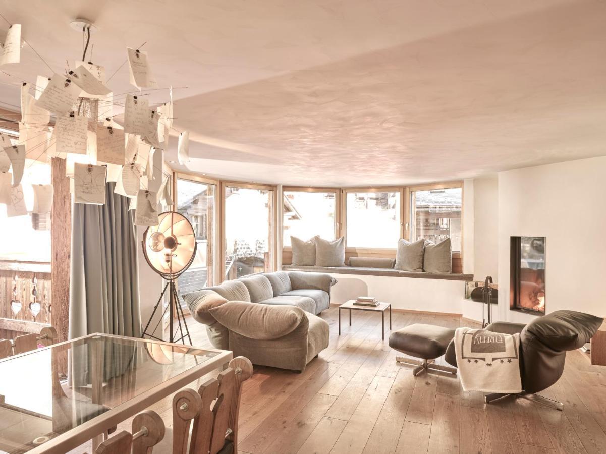 צרמט Firefly Luxury Suites מראה חיצוני תמונה