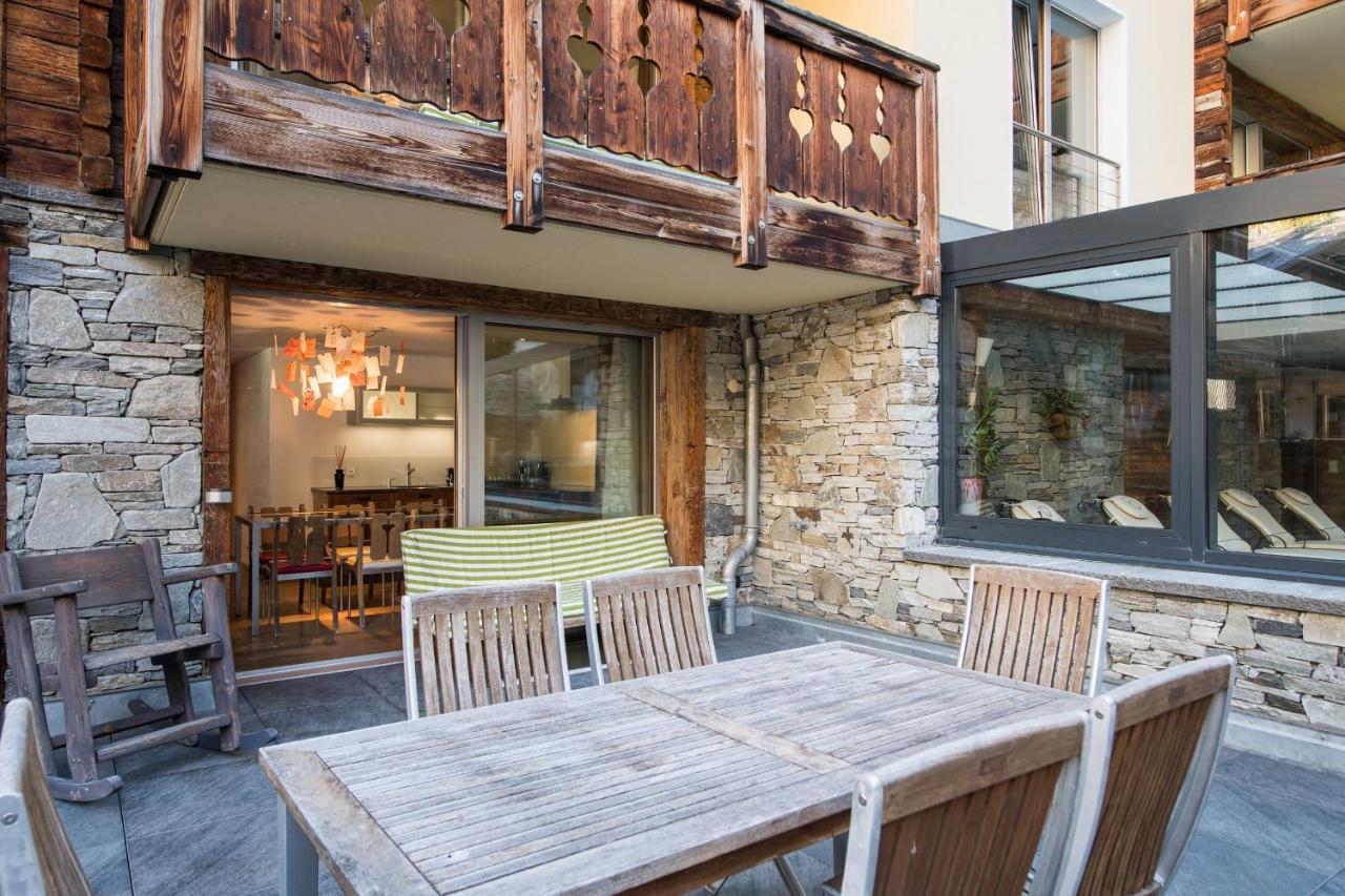צרמט Firefly Luxury Suites מראה חיצוני תמונה