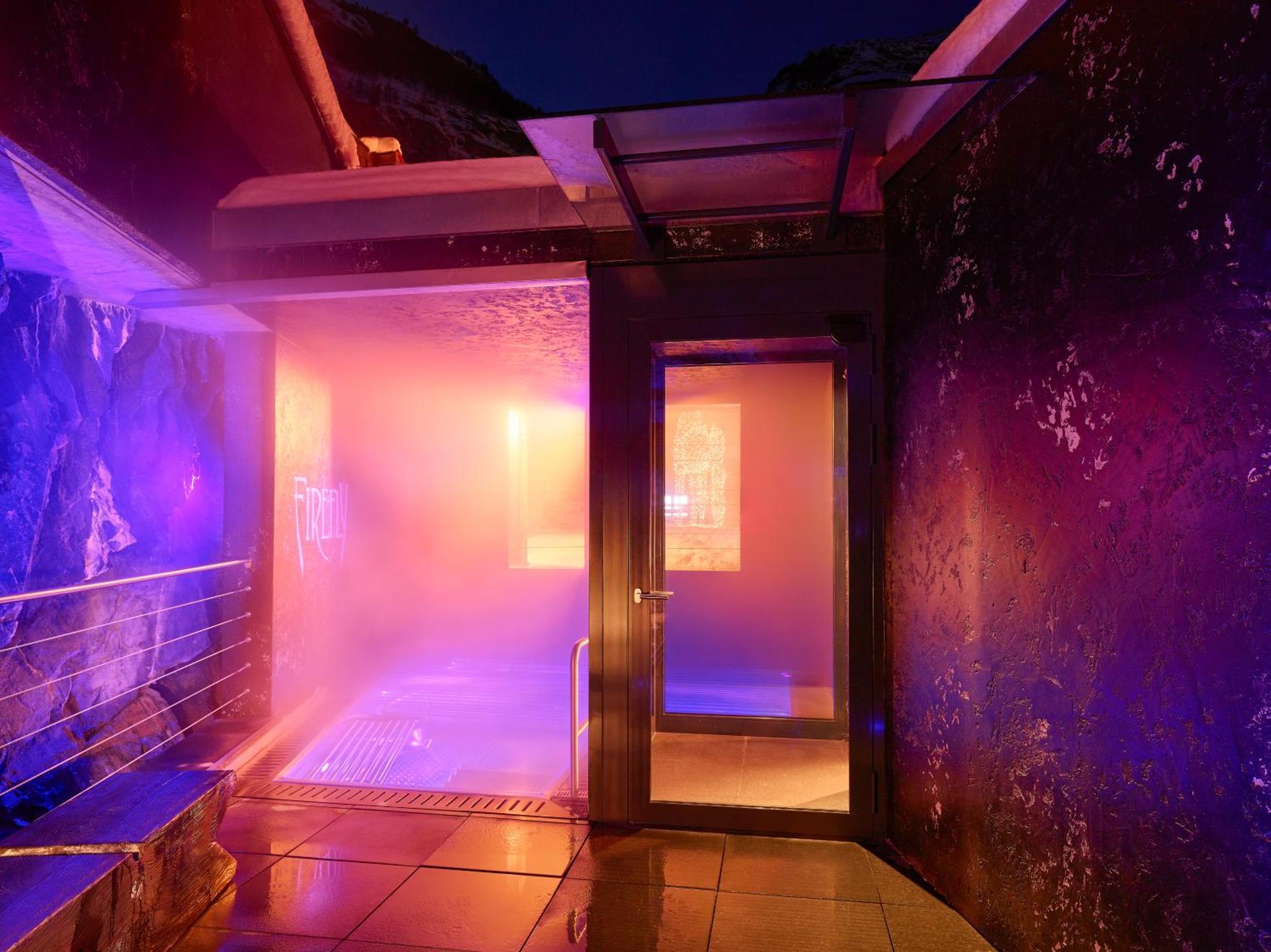 צרמט Firefly Luxury Suites מראה חיצוני תמונה