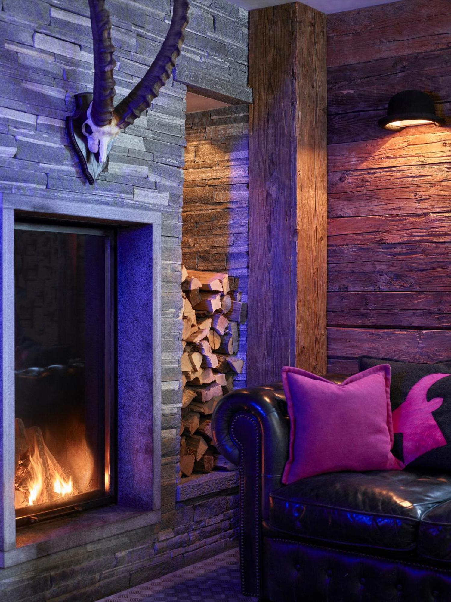 צרמט Firefly Luxury Suites מראה חיצוני תמונה
