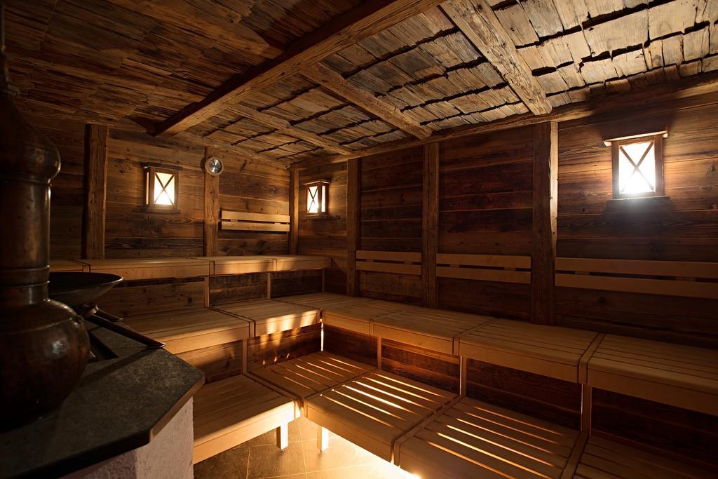 צרמט Firefly Luxury Suites מראה חיצוני תמונה